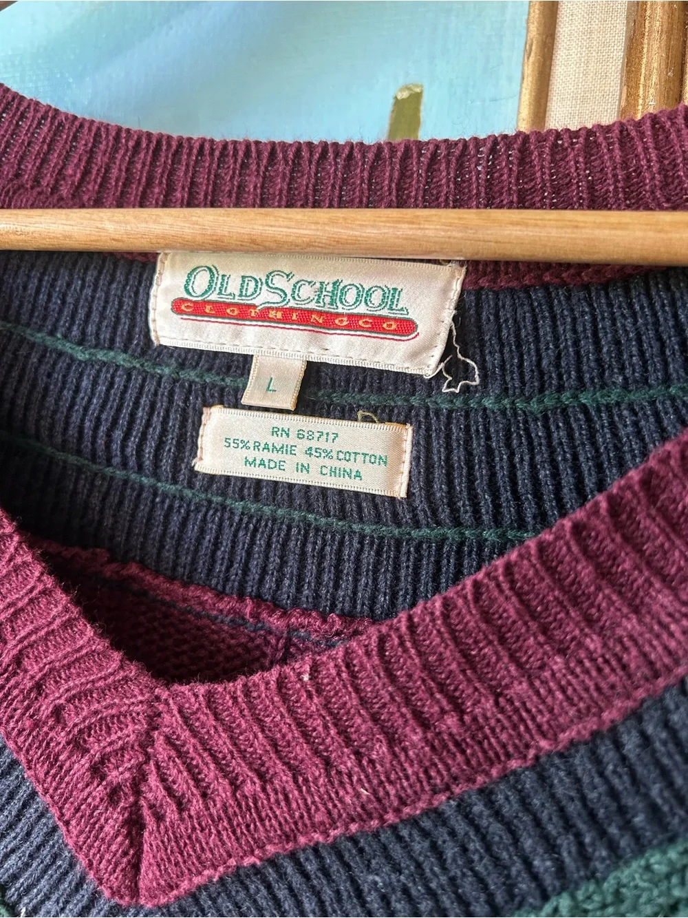 Men's V-Neck Cable Accent Sweater - Burgundy/Green
